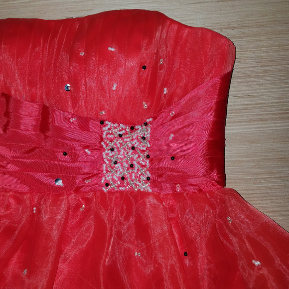 Red Strapless Jeweled Tulle Short Ball Gown Dress - Picture 4 of 6